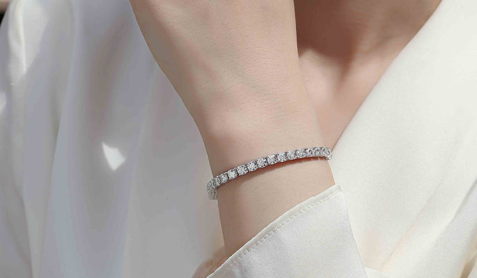 🎄 洗澡能戴銀飾嗎？一次講清楚「能戴」與「不能戴」