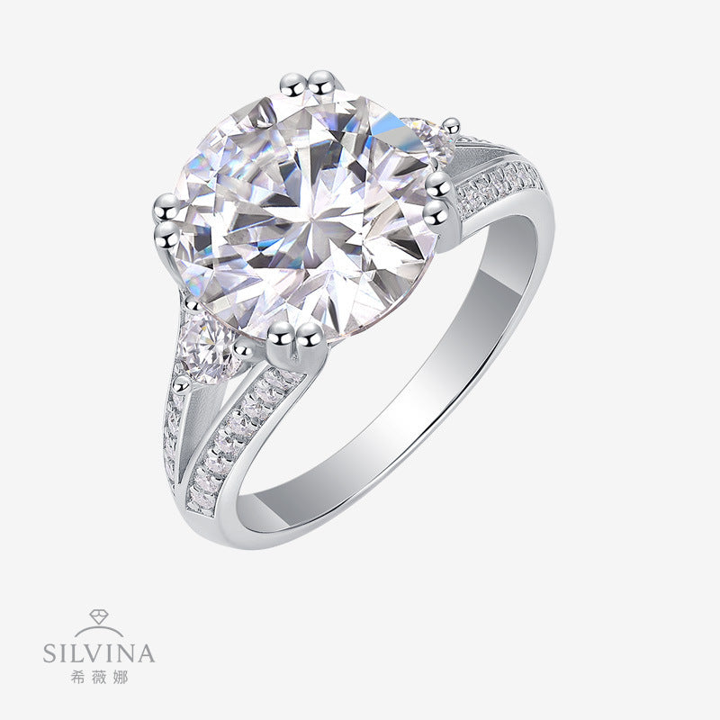 精工镶嵌大克拉戒指闪耀时尚S925银莫桑石闭口