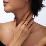 新款S925纯银镶嵌祖母绿宝石戒指简约轻奢气质指环