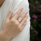 Shopify供应 S925纯银戒指梨形莫桑石戒指女戒