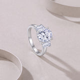 蛋形豪华高档闭口女士时尚戒指 S925纯银D色莫桑石四爪戒指婚戒