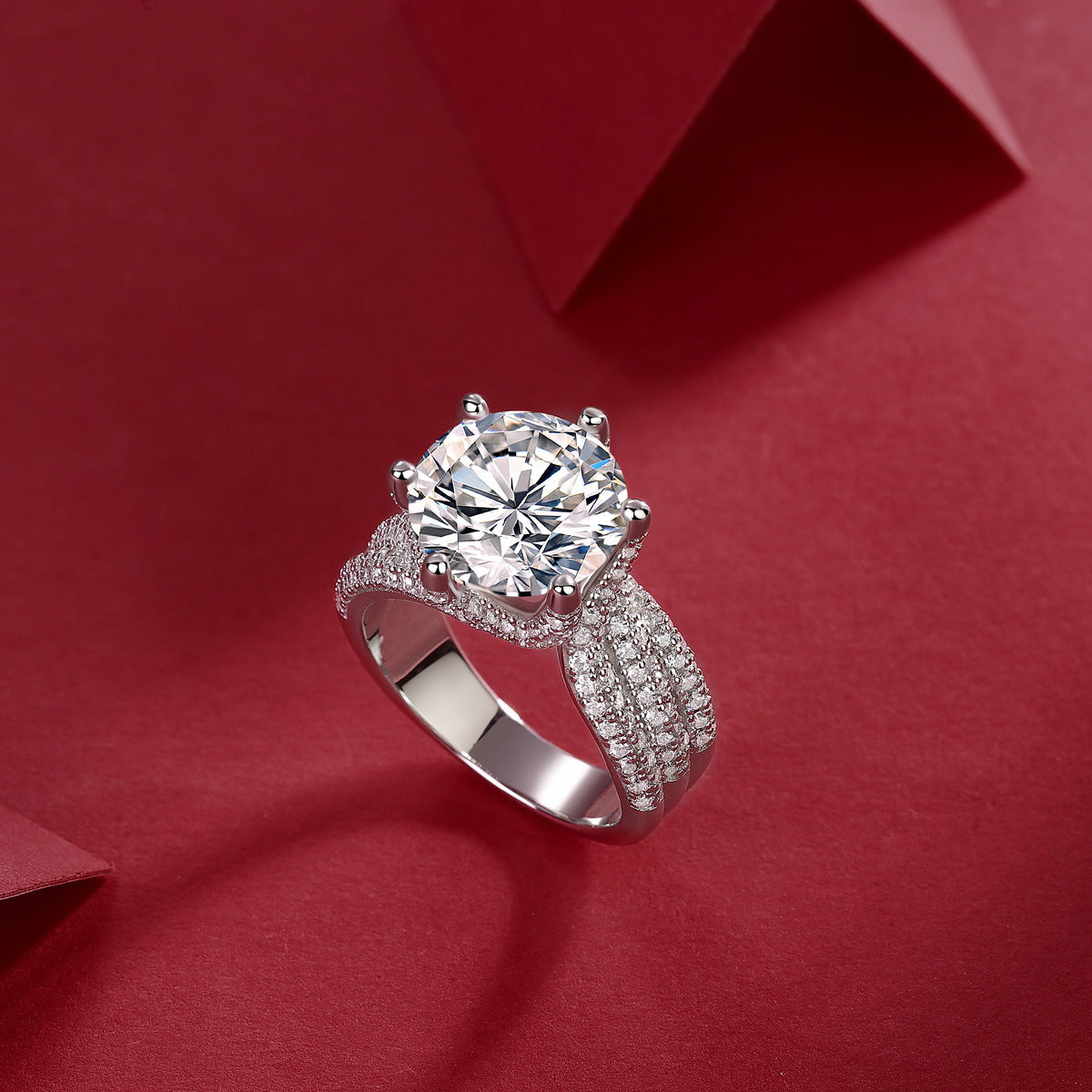 热销女豪华气质高奢戒指闭口女士求婚戒指S925银5克拉莫桑石