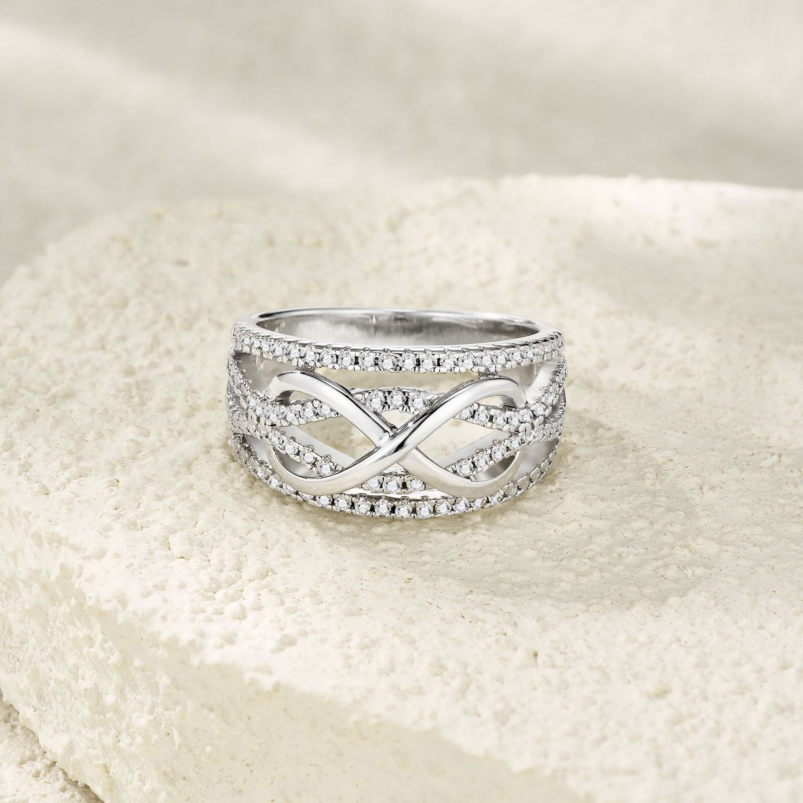 S925纯银莫桑石无限爱戒指女小众设计感轻奢时尚指环婚戒