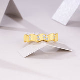 新款S925银镶嵌莫桑石波浪形戒指小众轻奢百搭食指女戒