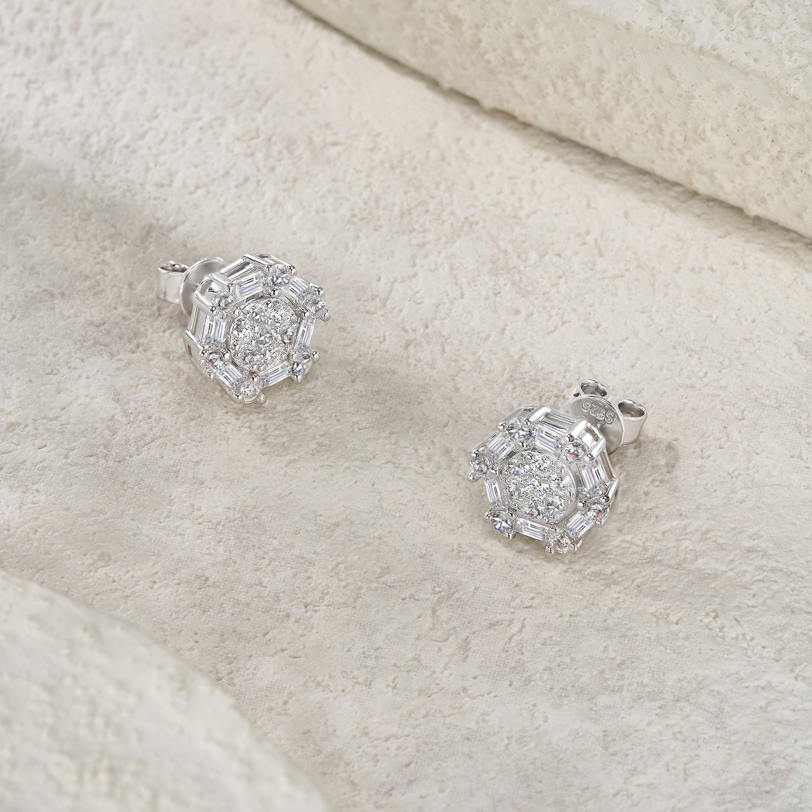 新款S925银D色莫桑石耳环简约时尚百搭方形耳饰品耳钉女