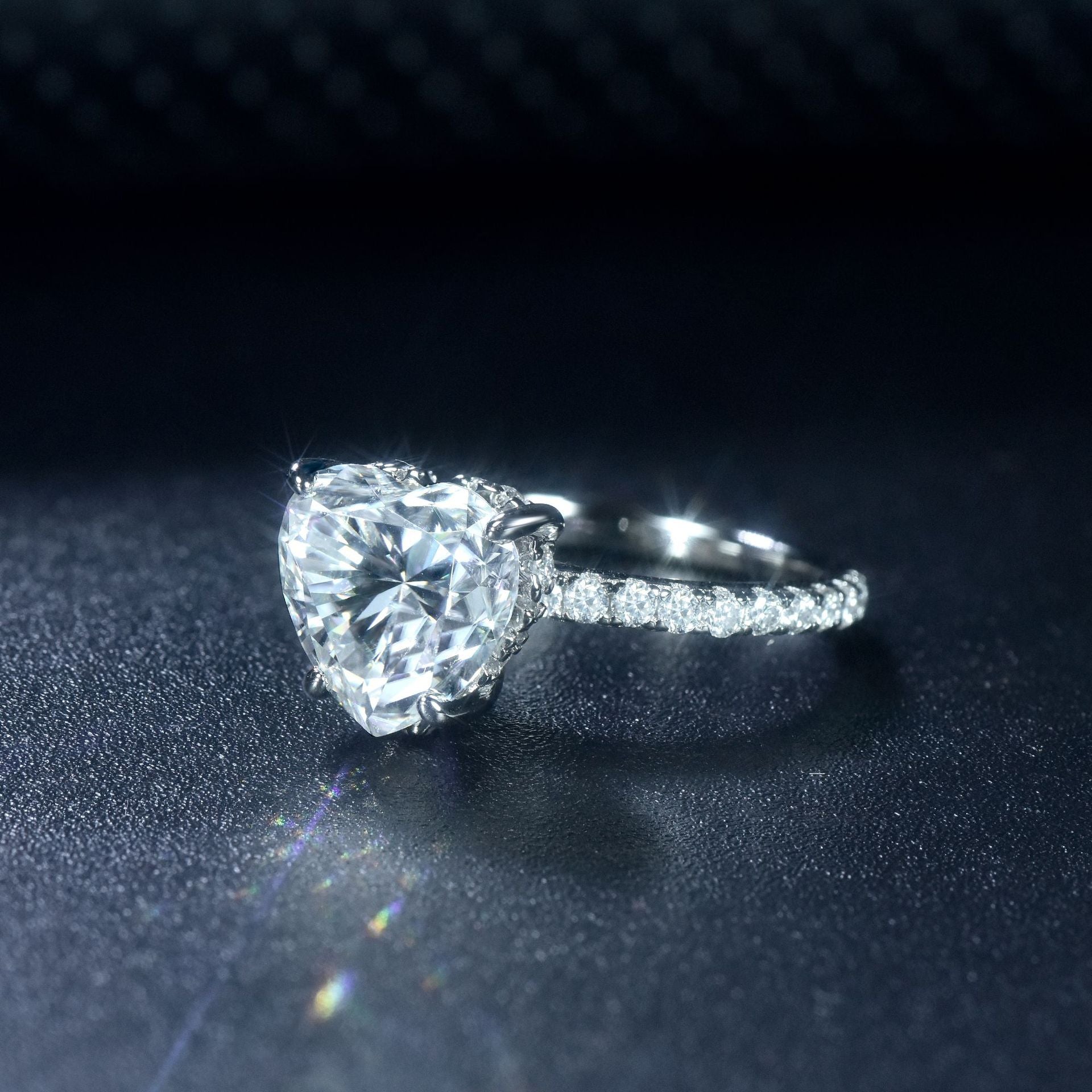 新款S925纯银莫桑石婚戒爱心时尚款简约百搭戒指女款