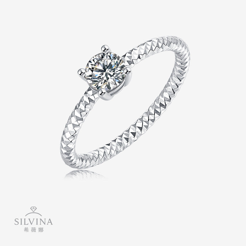 S925纯银50分莫桑石简约精致小巧流苏戒子女款